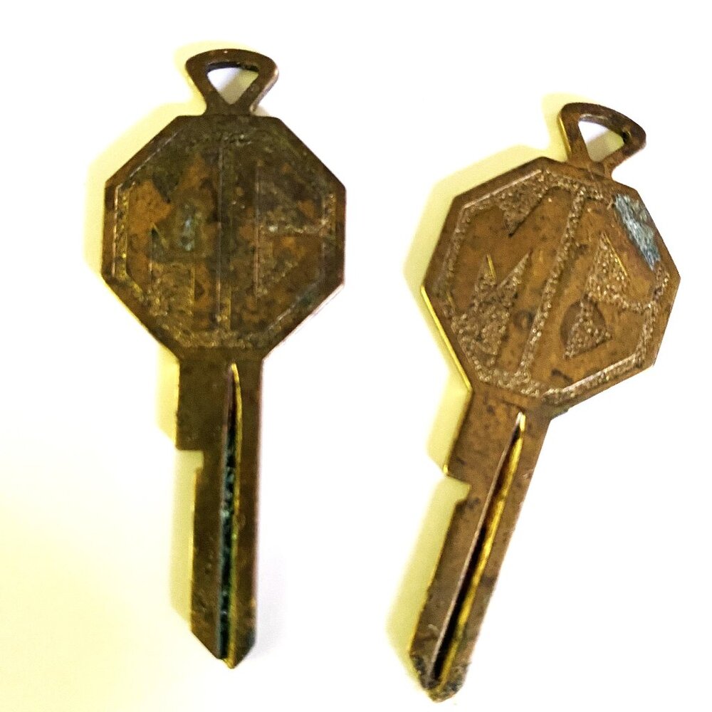 Vintage MG Hexagon Brass Car Keys